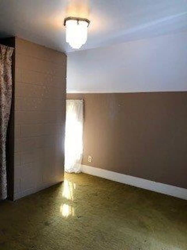 Building Photo - FALK 1