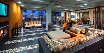 Interior Photo - Camden Belmont