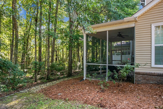 Building Photo - 1645 Cristalino Cir