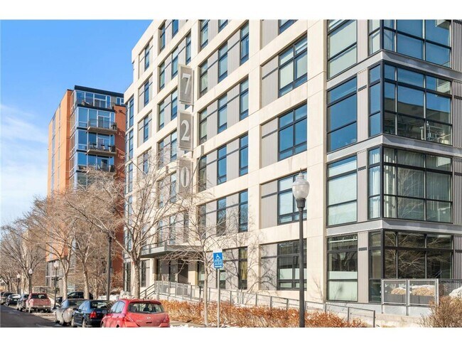 Building Photo - 720 N 4th St