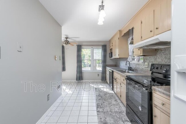 Building Photo - 10006 Redbridge Rd