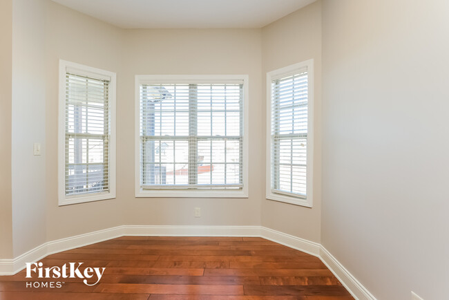 Building Photo - 3724 Windhaven Ct