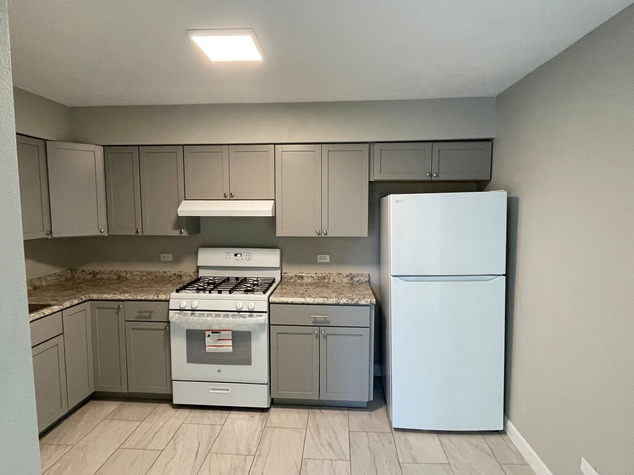 Building Photo - 3518 Green Dale Dr