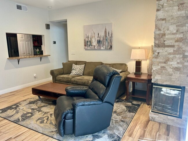 Building Photo - 5888 Bridgeport Lake Way