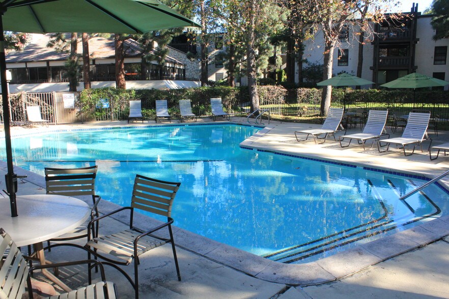 Building Photo - 7765 W 91st St