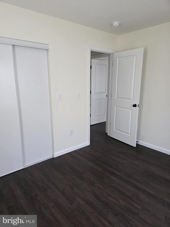 Building Photo - 129 Roosevelt Ave