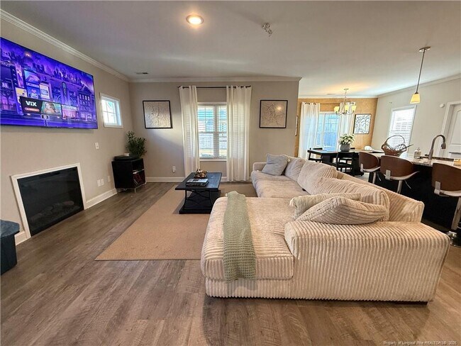 Building Photo - 2150 Stonewash Dr