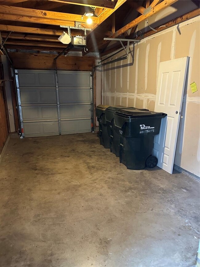 Building Photo - 120B Utterback