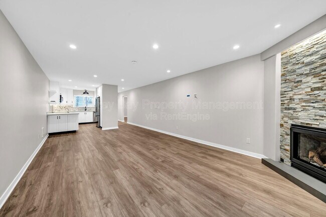 Building Photo - 250 Forest Ridge Rd