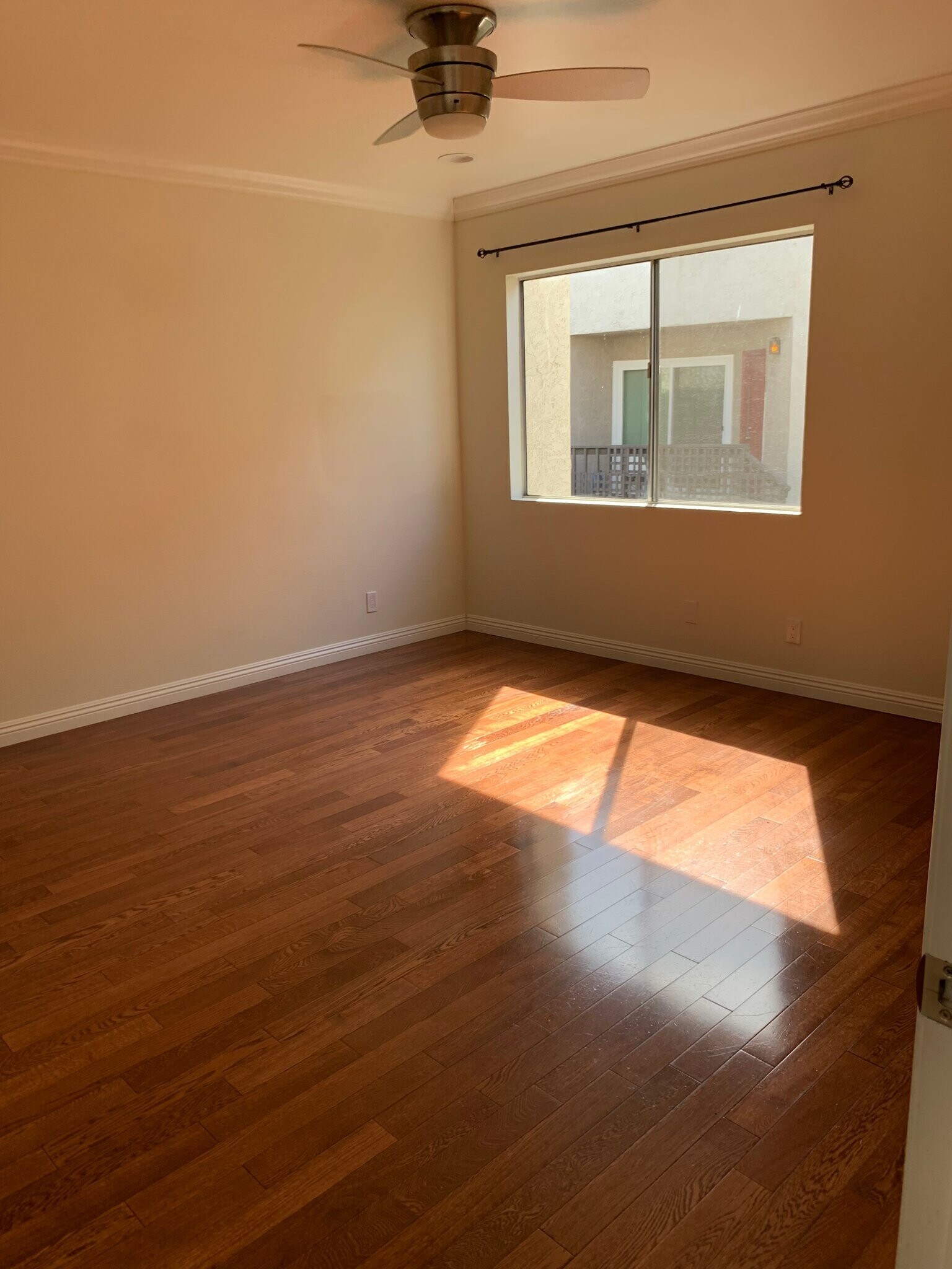 Building Photo - 1101 Laveta Terrace