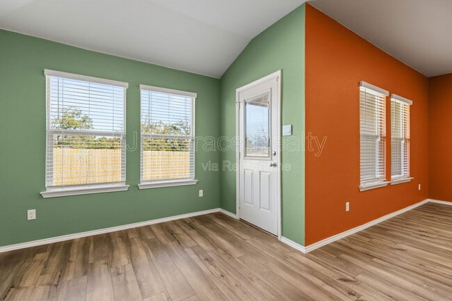 Building Photo - 6905 Guadalupe Rd