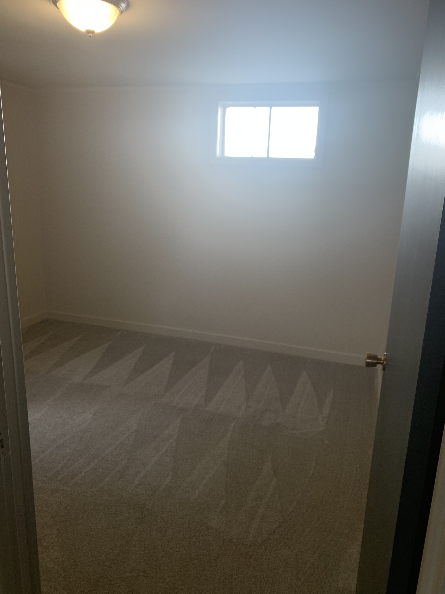 Building Photo - 1555 E Lanebrook Ln