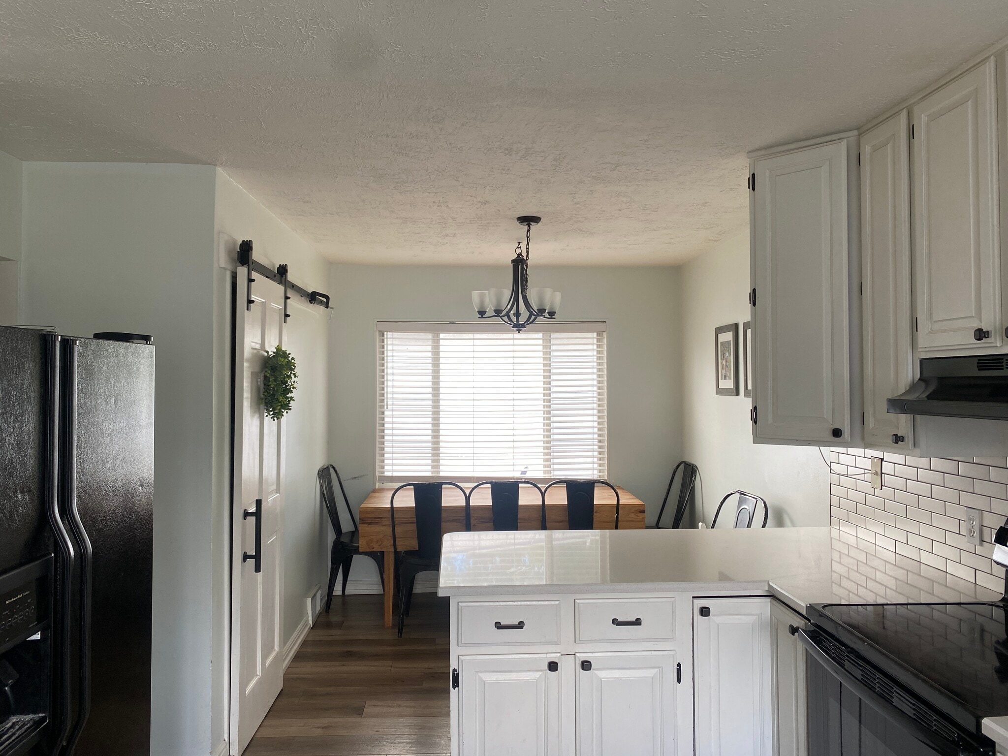 Kitchen - 18 W Creek Dr