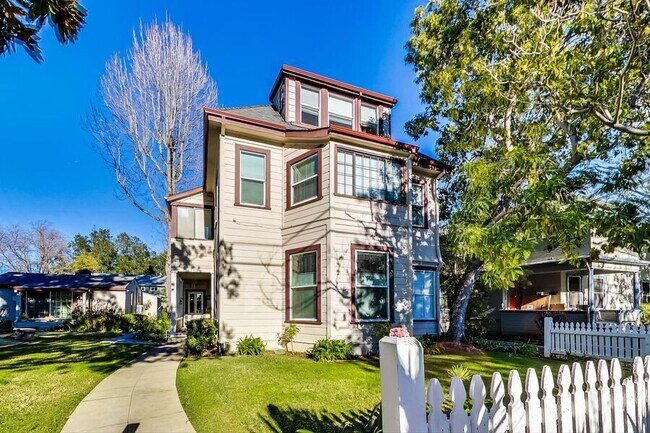 Building Photo - 159 Emerson St