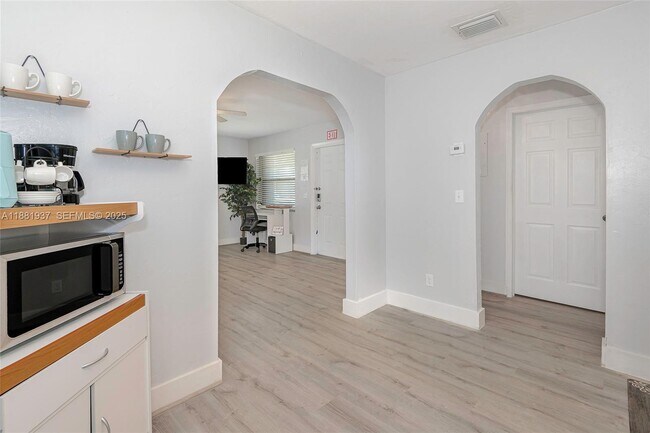 Building Photo - 201 Columbus Pkwy