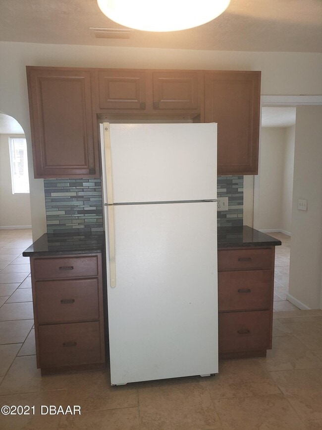 Building Photo - 135 Highland Ave