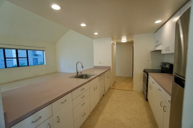 Building Photo - 80 Vine St