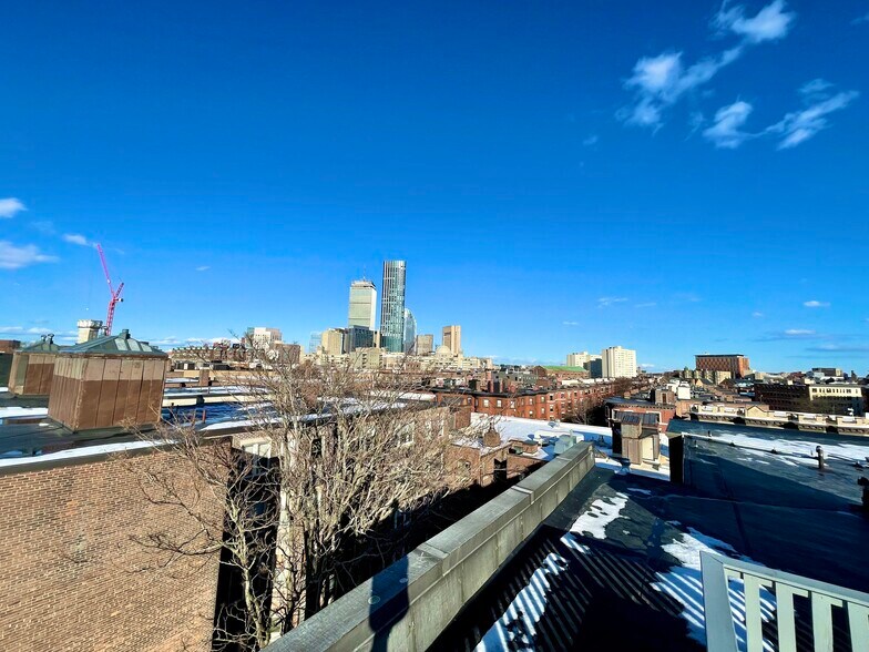 Building Photo - 80 Fenway