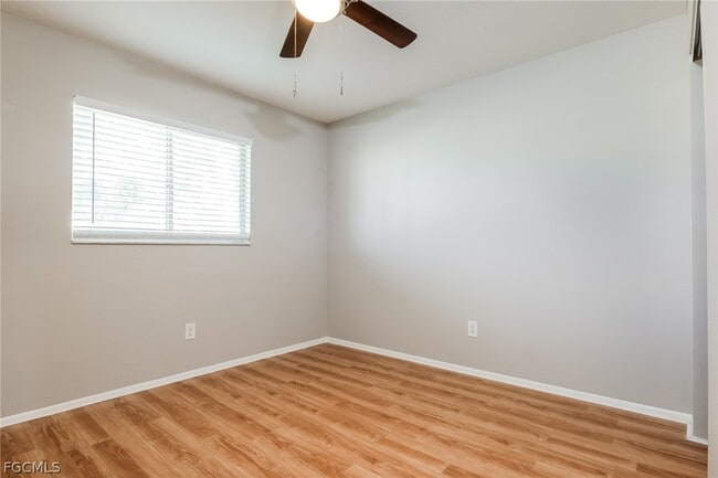 Building Photo - 1122 SE 17th St