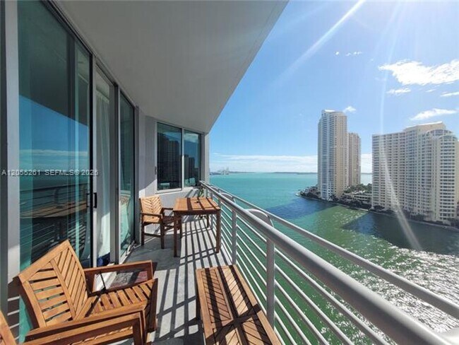 Building Photo - 325 S Biscayne Blvd