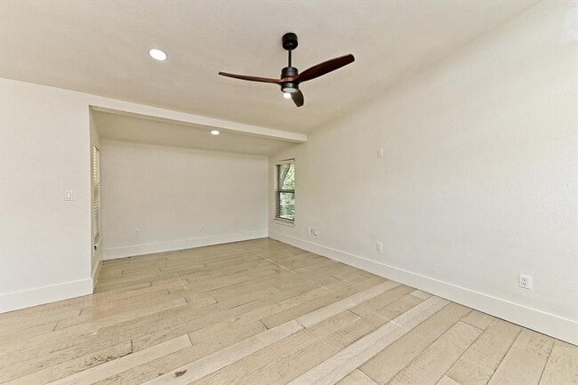 Building Photo - 11800 Tedford St