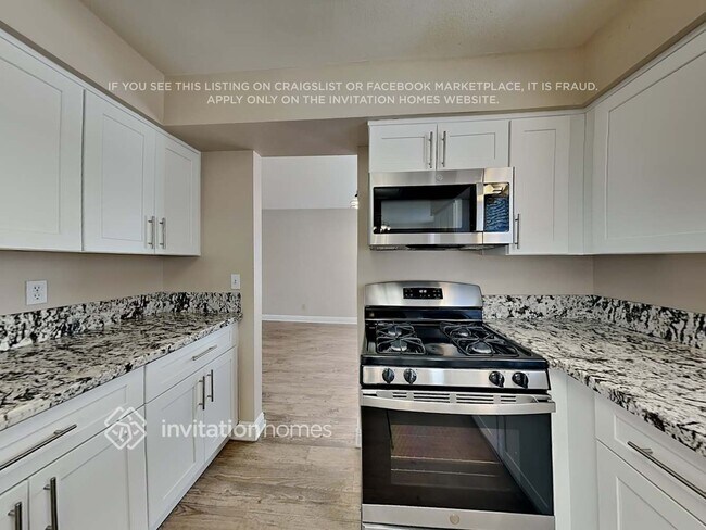 Building Photo - 1601 Fig Palm Ct