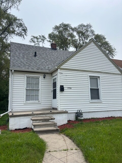 Building Photo - 18926 Fleming St