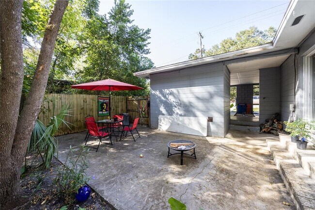 Building Photo - 749 NW 34th St