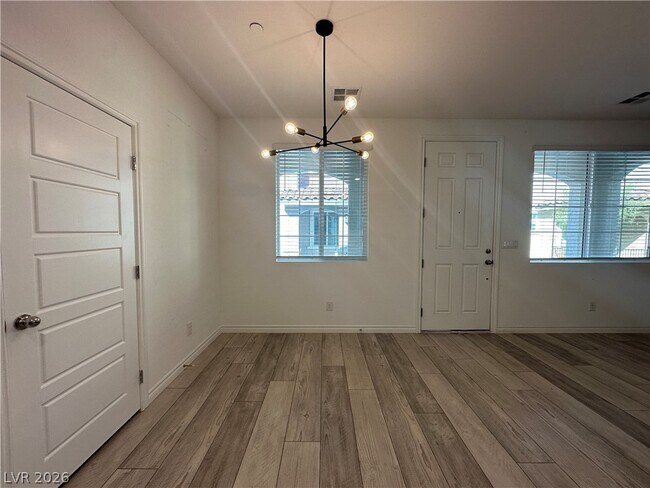 Building Photo - 25 Barbara Ln