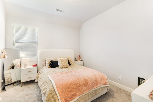 Building Photo - 209 Chesapeake Dr