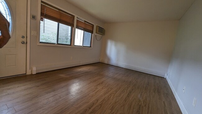 Building Photo - 7124 72nd Ln N