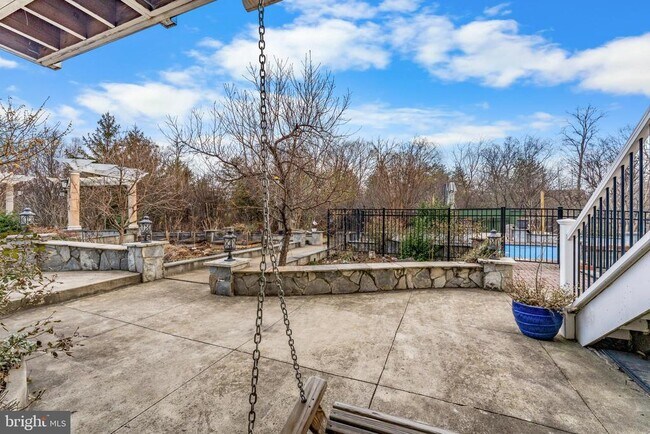 Building Photo - 43176 Tall Pines Ct