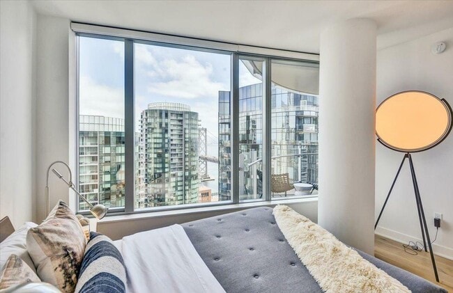 Building Photo - 201 Folsom St