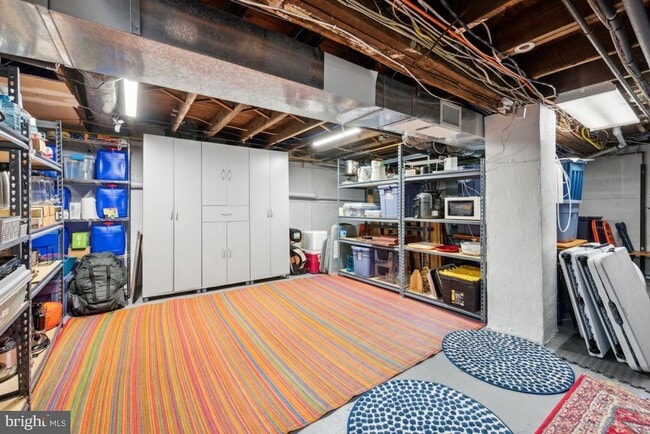 Building Photo - 405 W Mantua Ave