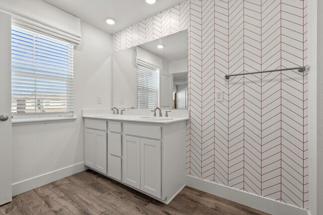 Building Photo - The Birch - - 3 Bedroom, 2.5 Bath single f...