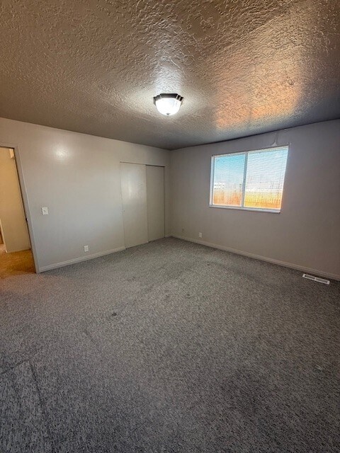 Building Photo - 537 E Acoma Rd