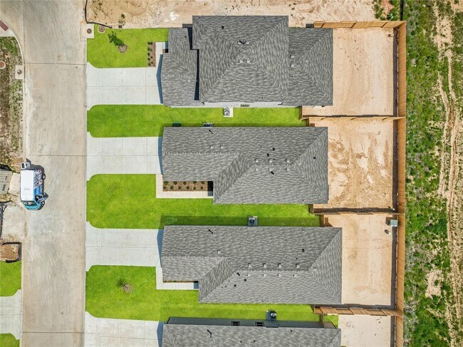 Building Photo - 11618 Lazy Oak Crk Dr