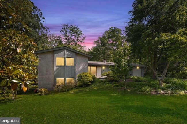 Primary Photo - 3011 Sevor Ln