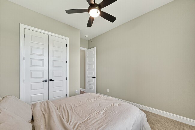 Building Photo - 2135 Tioga Vw Dr