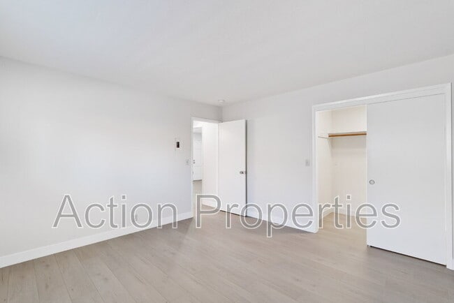 Building Photo - 457 Carneros Ave