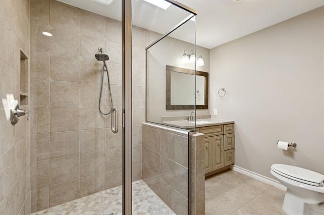 Building Photo - 1006 Spanish Trail