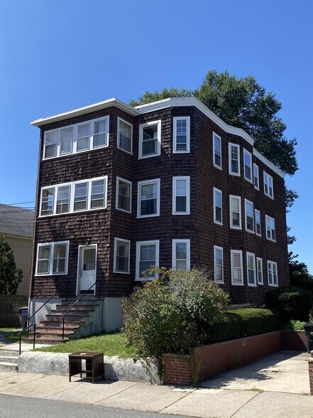 Building Photo - 79 Clarendon Ave