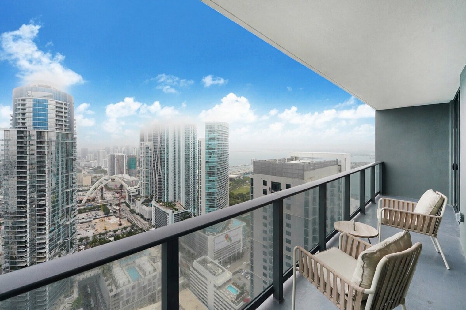 Building Photo - 121 NE 5th St