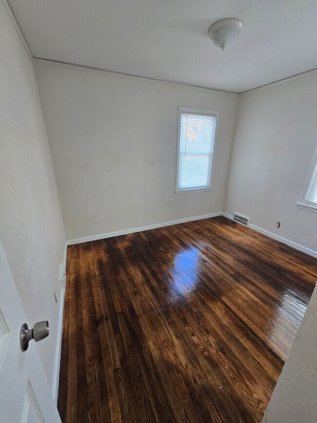 Building Photo - 16522 Murray Hill St