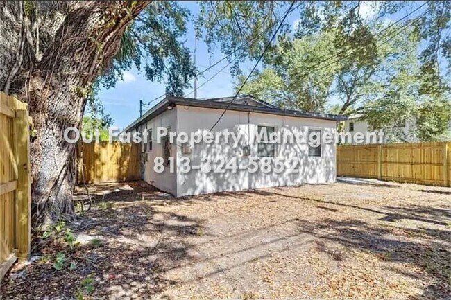 Building Photo - 2920 Emerson Ave S