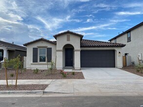 Building Photo - Charming Madera Rental: 3-Bed, 2-Bath Gem in Queen Creek's Heart, Complete with Upgraded Kitchen ...