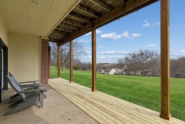 Building Photo - Stunning 4 bedroom 3.5 bath with office that sits on 1.5 acres in ALEDO ISD