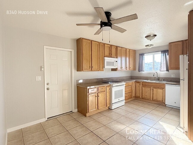 Building Photo - 8340 Hudson Dr