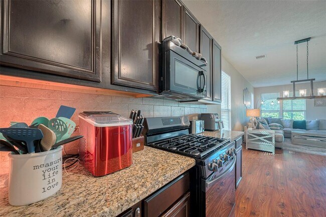 Building Photo - 4323 N Vineyard Meadow Ln