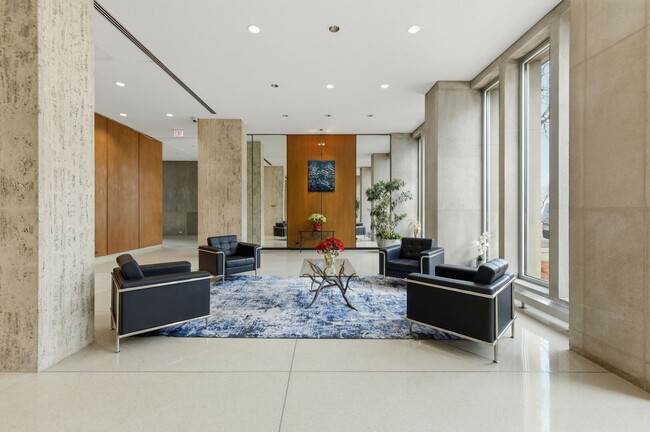 Building Photo - 4800 S Chicago Beach Dr